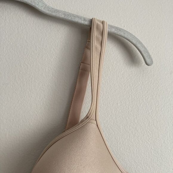 Bali Women’s One Smooth U Ultra Light Minimizer Bra Nude 36C Style 3490 - Picture 3 of 12